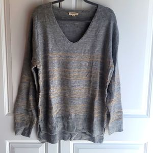 NWOT EESOME V-Neck Sweater Heathered Gray with Gold Metallic Stripes Size M/L